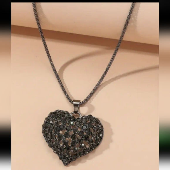 #19 Vintage Inspired Alloy Chain Hollow Heart Pendant Necklace W/Zirconia - Picture 3 of 5